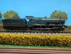 Graham Farish GWR Hall Class '6960 Raveningham Hall'